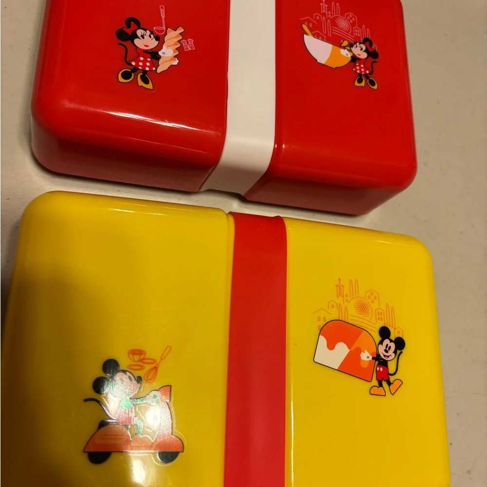 2 Mickey mouse & Minnie Mouse lunch boxes from Epcot good & wine festival - Picture 5 of 6